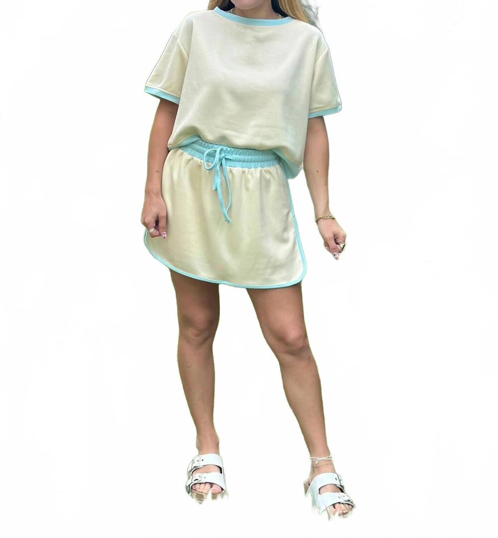 NEW KATYDID chelsea skorts in yellow blue